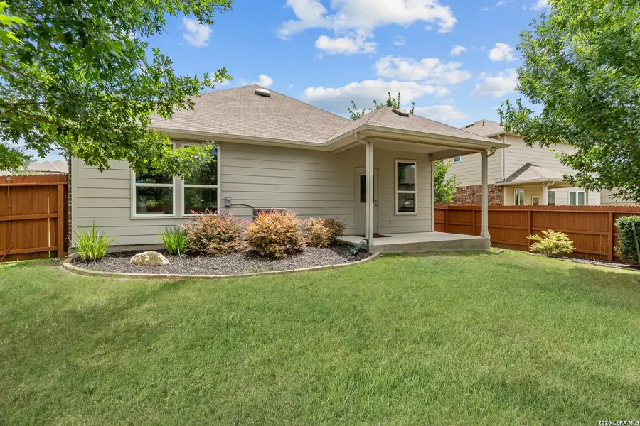Exterior details and patio area of a home in Davis Ranch, San Antonio (Image 4).