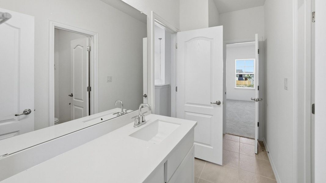 Furnished interior view inside a new home in Spring Creek, Taylor (Image 7).