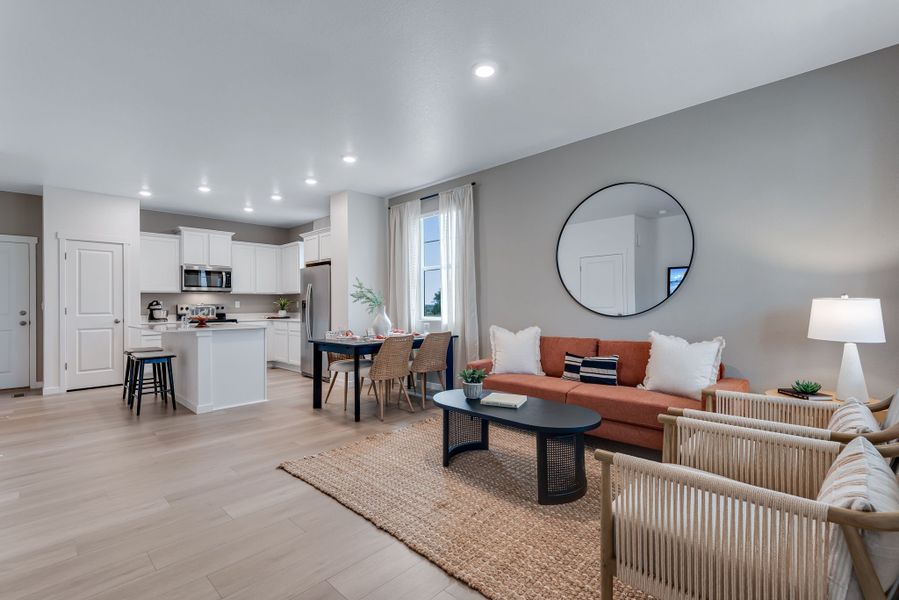 Representative furnished interior of a home built from the AUGUSTA by D.R. Horton in Vista Meadows, Fort Lupton (Image 4).
