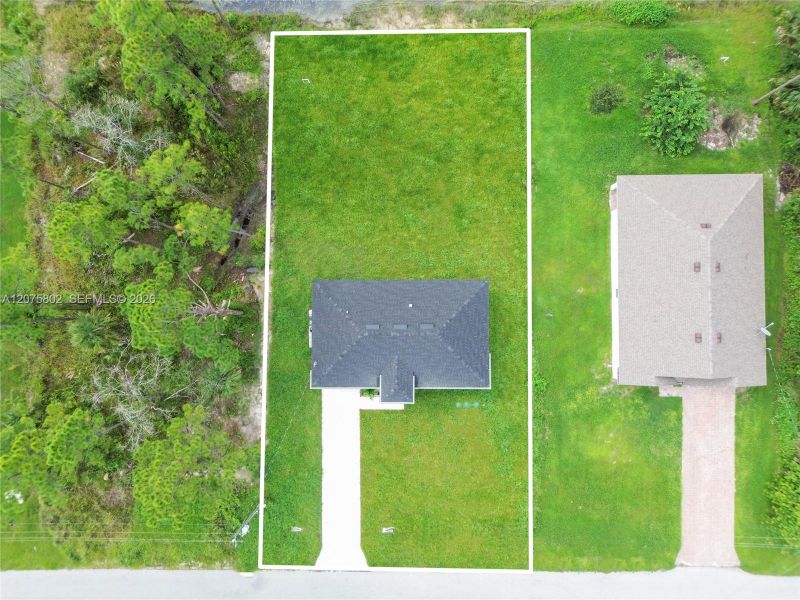 Exterior details and patio area of a home in , Lehigh Acres (Image 23).