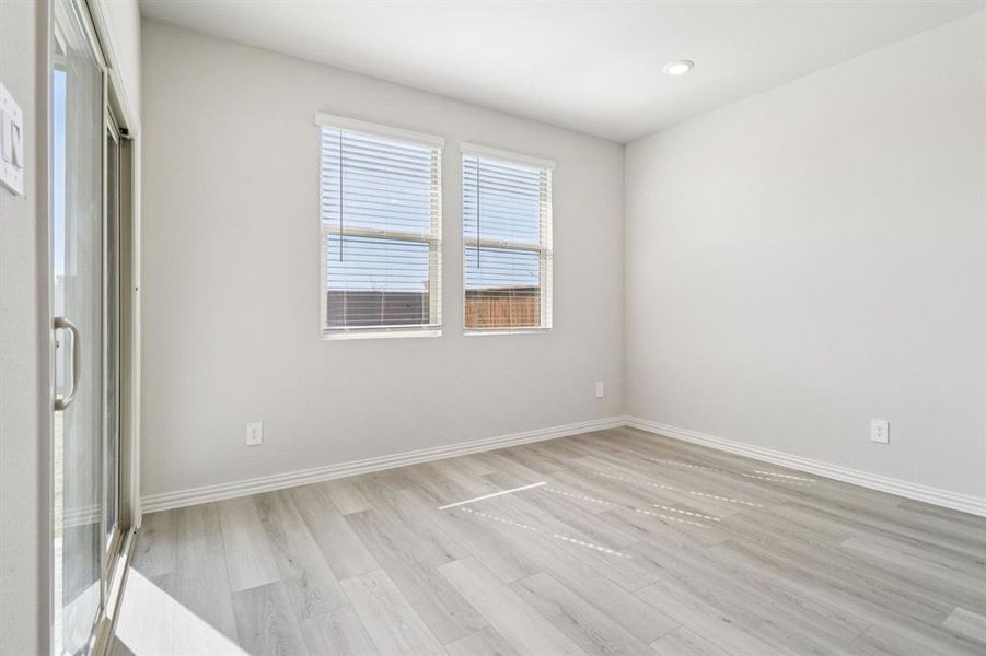 Spacious, unfurnished interior of a new home in Lakehaven - Premier Series, Farmersville (Image 15).