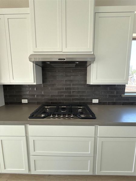 Beautiful details in Light & Bright Kitchen