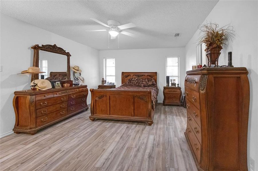 Furnished interior view inside a new home in , Cleburne (Image 8). Furnished interior view inside a new home in , Cleburne (Image 8).
