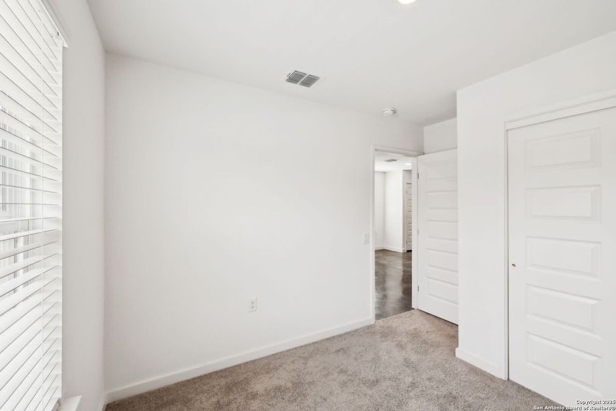 Spacious, unfurnished interior of a new home in , San Antonio (Image 6).