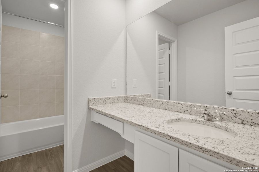 Furnished interior view inside a new home in Cinco Lakes, San Antonio (Image 9). Furnished interior view inside a new home in Cinco Lakes, San Antonio (Image 9).