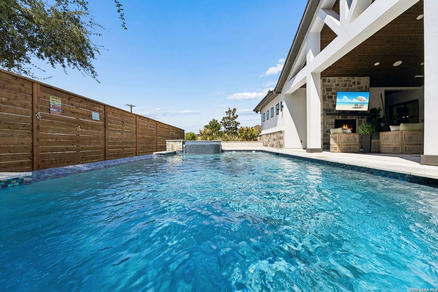 Exterior details and patio area of a home in , Leon Valley (Image 34).