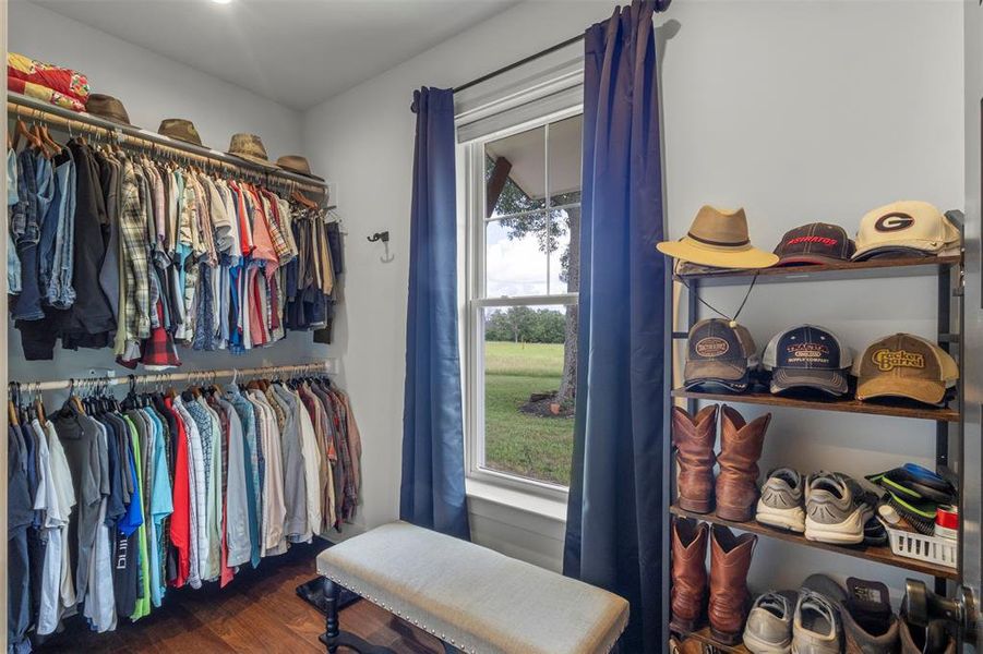 Furnished interior view inside a new home in , Edgewood (Image 14).