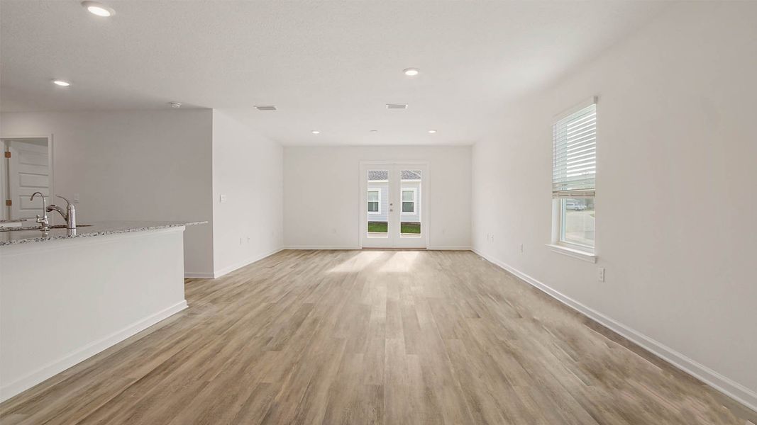 Representative unfurnished interior of a home built from the Robie by D.R. Horton in Riverwalk, Freeport (Image 4).