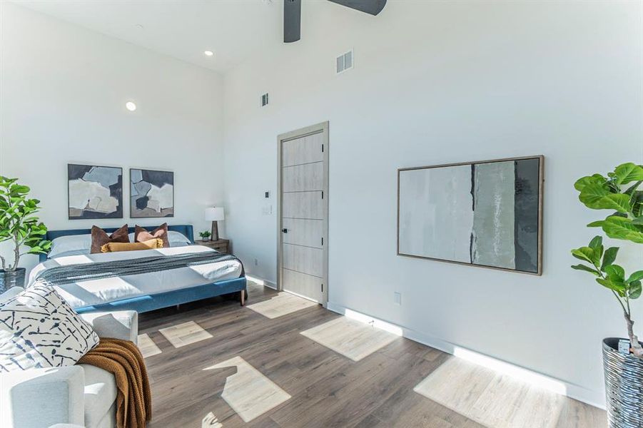 Furnished interior view inside a new home in , Wylie (Image 18).