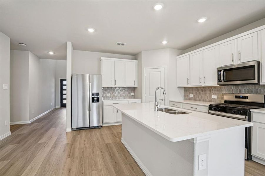 Photo is not of the actual home, but is an inspirational photo of builder’s model home and may depict options, furnishings, and/or decorator features that are not included. Photo is not of the actual home, but is an inspirational photo of builder’s model home and may depict options, furnishings, and/or decorator features that are not included.