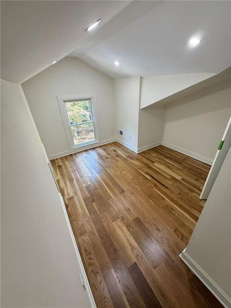 Spacious, unfurnished interior of a new home in , Marietta (Image 10).