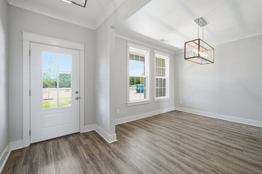 Spacious, unfurnished interior of a new home in Aden Woods, Fairview (Image 25).