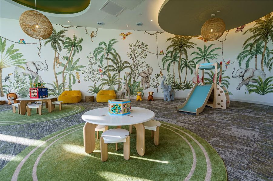 Community amenities in Aria Reserve, Miami (Image 23).