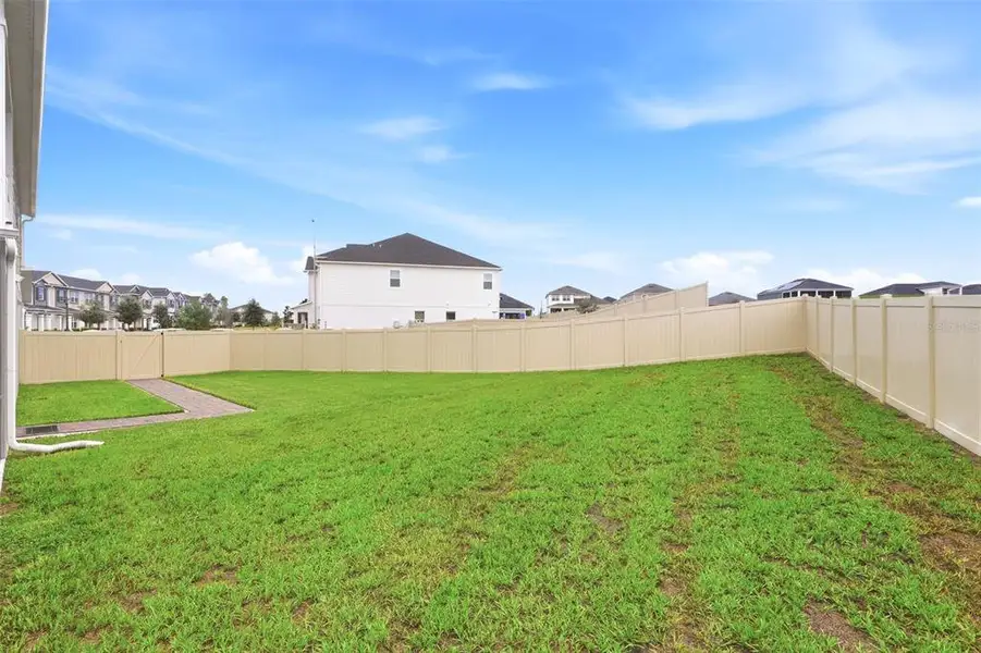 Exterior details and patio area of a home in , Apopka (Image 30).