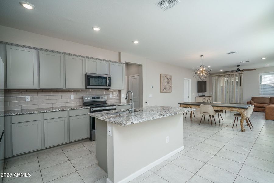 2) KITCHEN 2) KITCHEN