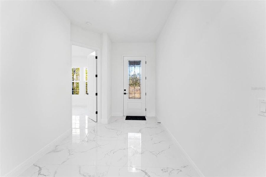 Spacious, unfurnished interior of a new home in , Orlando (Image 17).