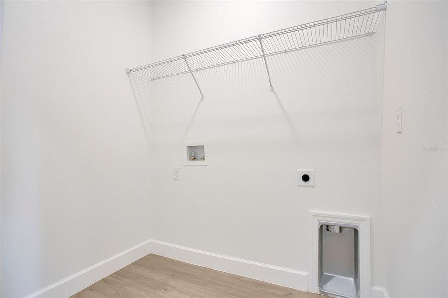 Spacious, unfurnished interior of a new home in , Ocala (Image 24).