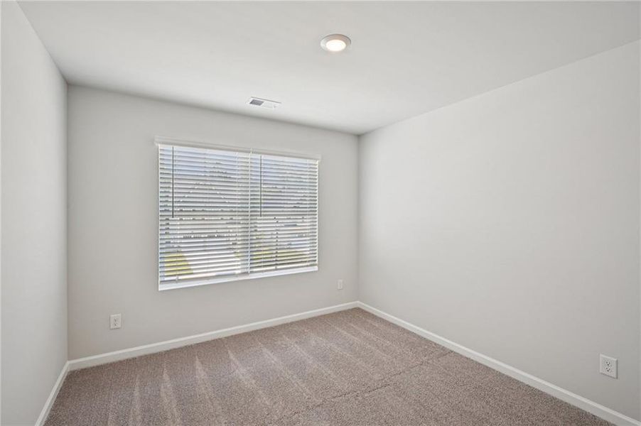 Spacious, unfurnished interior of a new home in Neely Farm, Covington (Image 29).