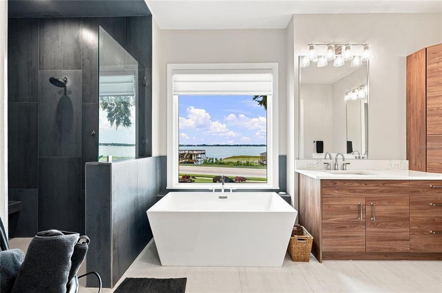 Furnished interior view inside a new home in , Winter Haven (Image 45).