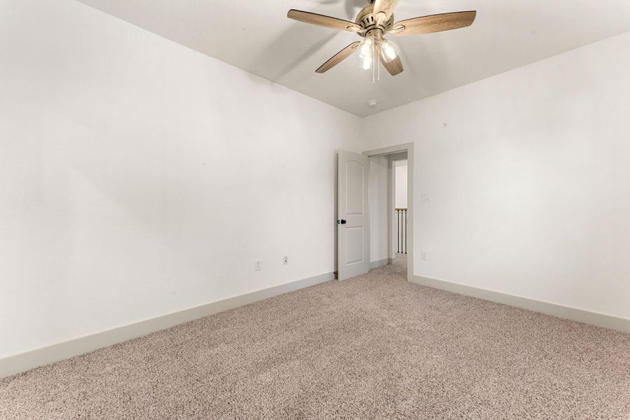 Spacious, unfurnished interior of a new home in , Tomball (Image 23).