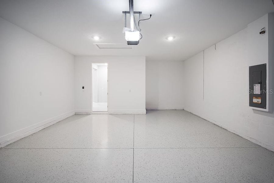 Spacious, unfurnished interior of a new home in Hammock at Two Rivers, Zephyrhills (Image 22).