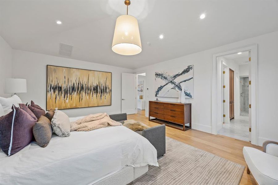 Furnished interior view inside a new home in , Dallas (Image 6). Furnished interior view inside a new home in , Dallas (Image 6).