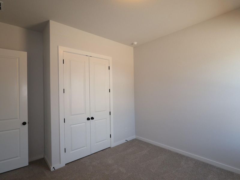 Spacious, unfurnished interior of a new home in Heritage, Dripping Springs (Image 24).