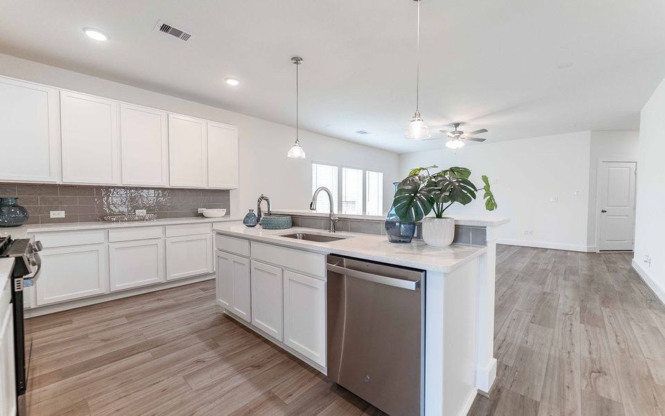 Furnished interior view inside a new home in Massey Oaks, Pearland (Image 5). Furnished interior view inside a new home in Massey Oaks, Pearland (Image 5).
