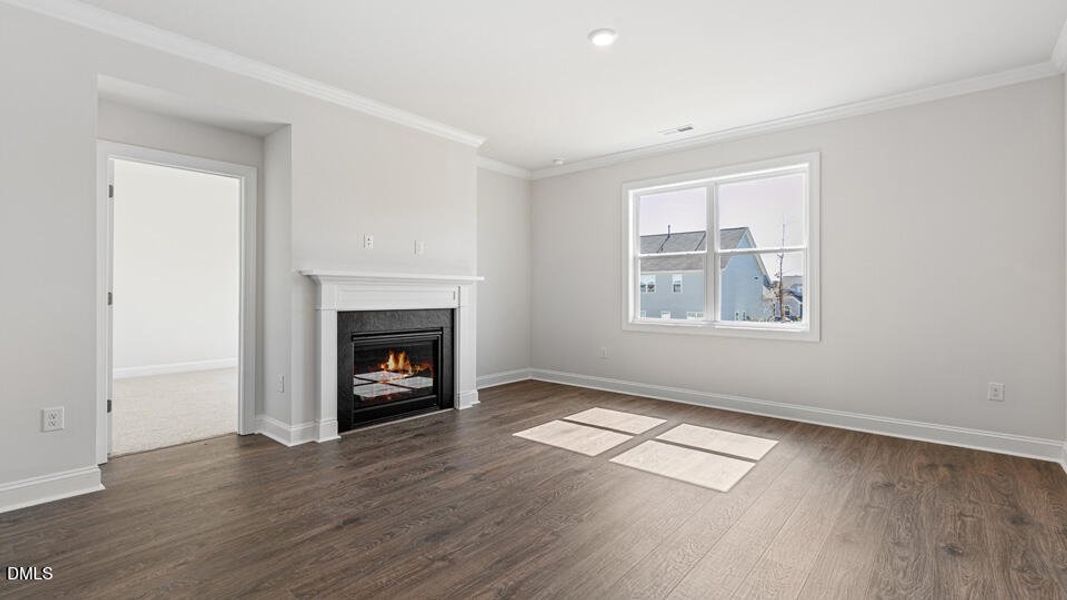 lot-218-sophie-f-508-lemon-daisy-ln-knig