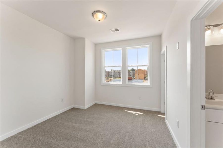 Spacious, unfurnished interior of a new home in Array, Atlanta (Image 12).