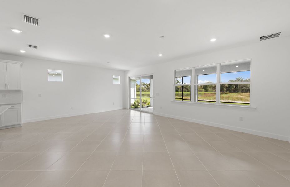 Spacious, unfurnished interior of a new home in Del Webb Oak Creek, North Fort Myers (Image 13). Spacious, unfurnished interior of a new home in Del Webb Oak Creek, North Fort Myers (Image 13).