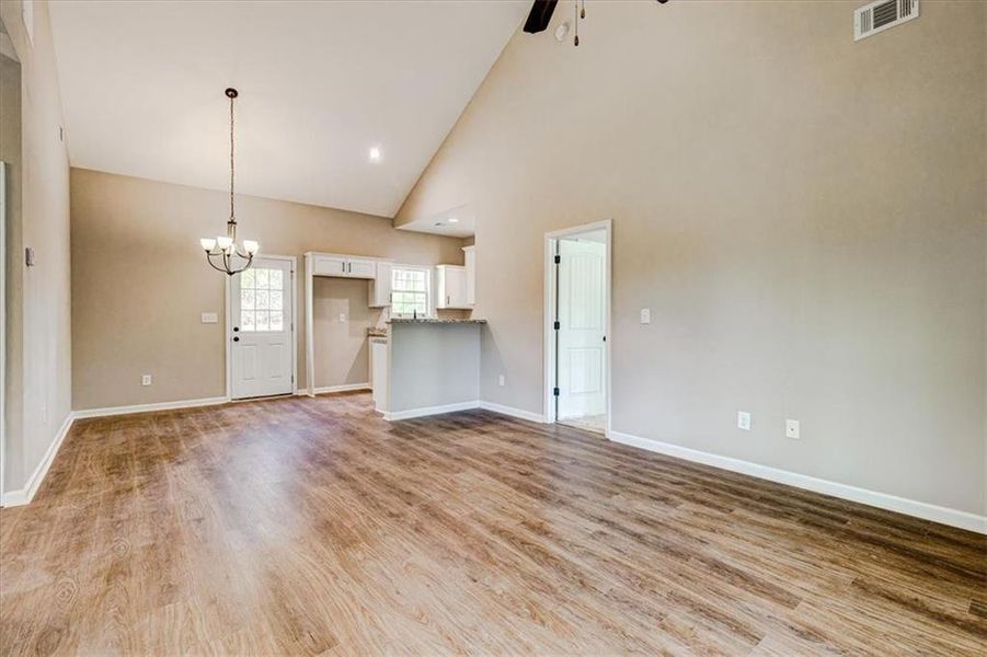 Spacious, unfurnished interior of a new home in , Temple (Image 6).