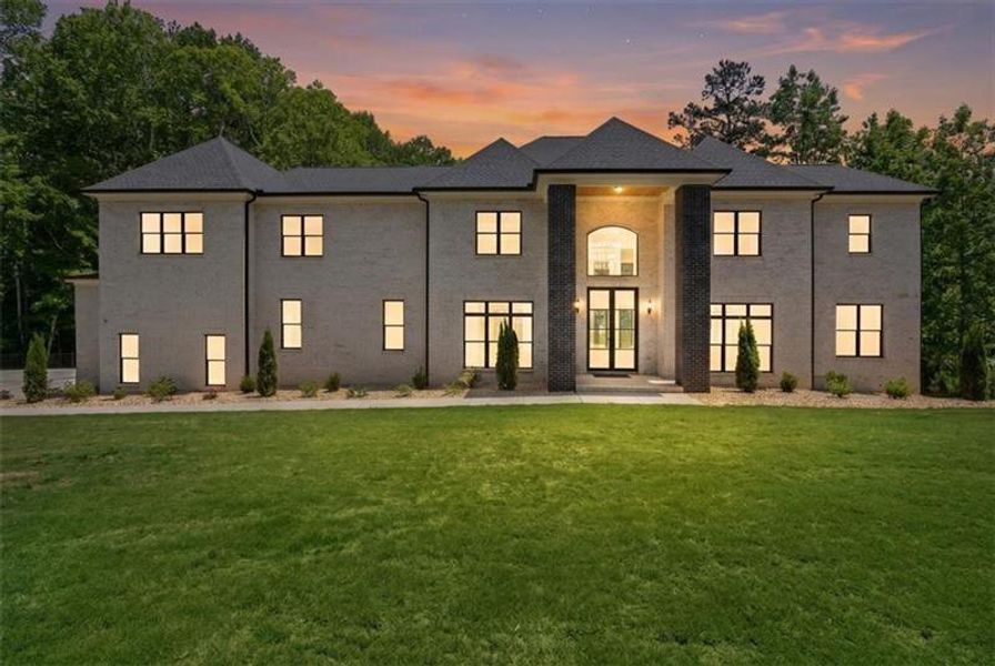 Exterior details and patio area of a home in , Acworth (Image 34).