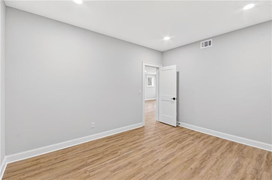 Spacious, unfurnished interior of a new home in , Atlanta (Image 20). Spacious, unfurnished interior of a new home in , Atlanta (Image 20).