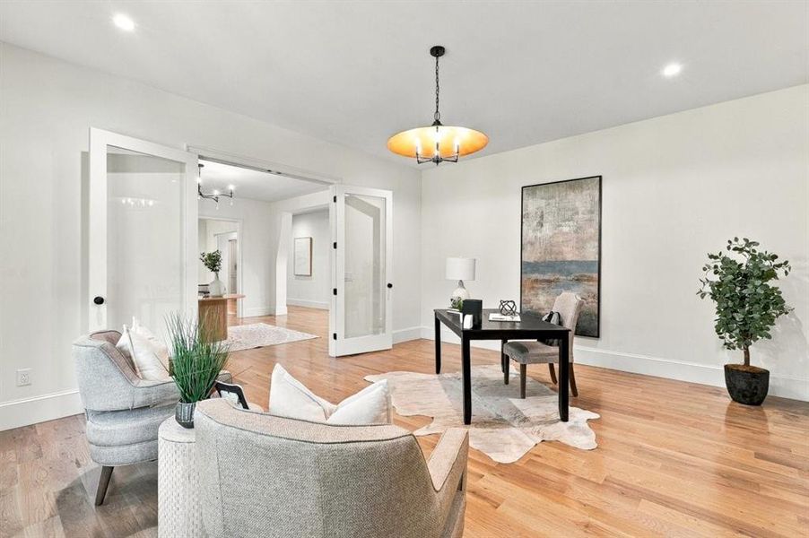 Furnished interior view inside a new home in , Roswell (Image 59).