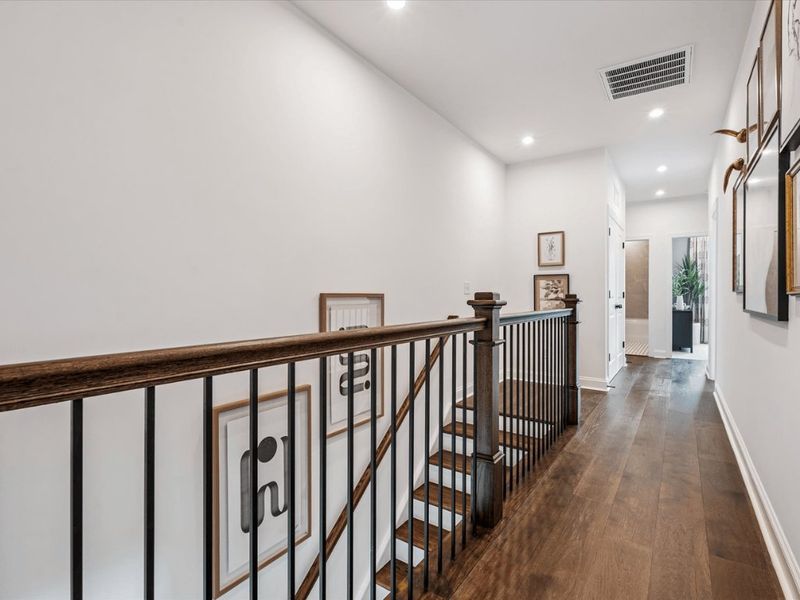 Spacious, unfurnished interior of a new home in Bellflower, Charlotte (Image 12).