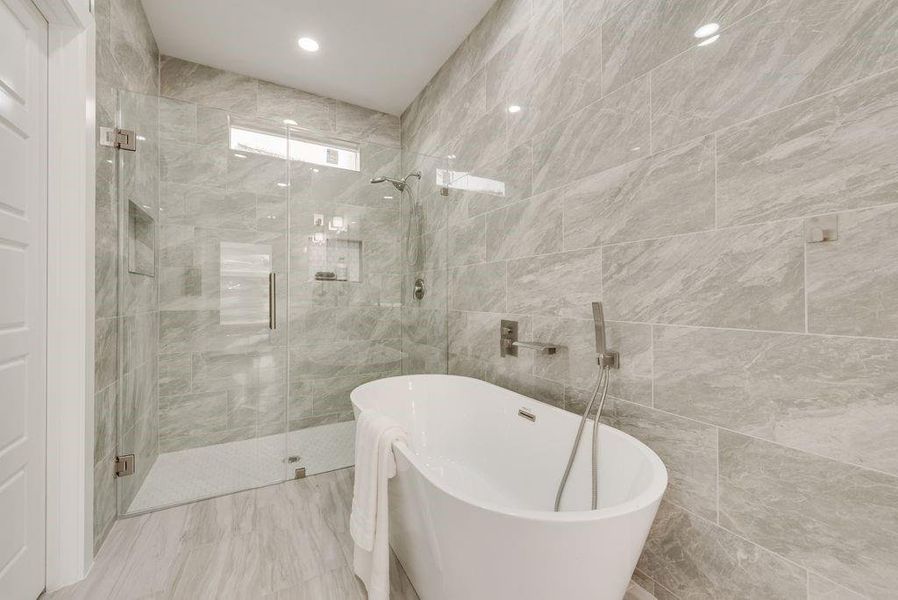 Furnished interior view inside a new home in , Fort Worth (Image 11).