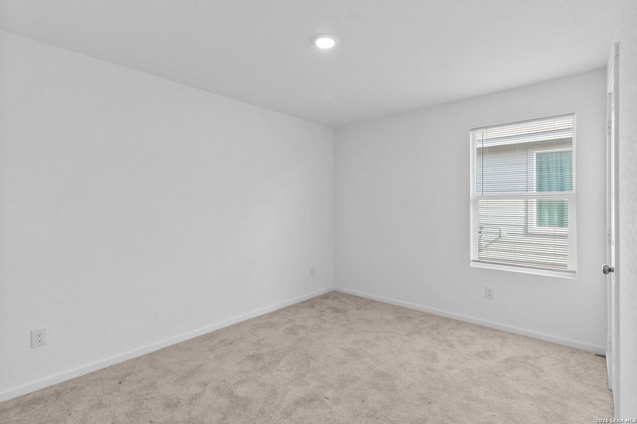 Spacious, unfurnished interior of a new home in , San Antonio (Image 17).