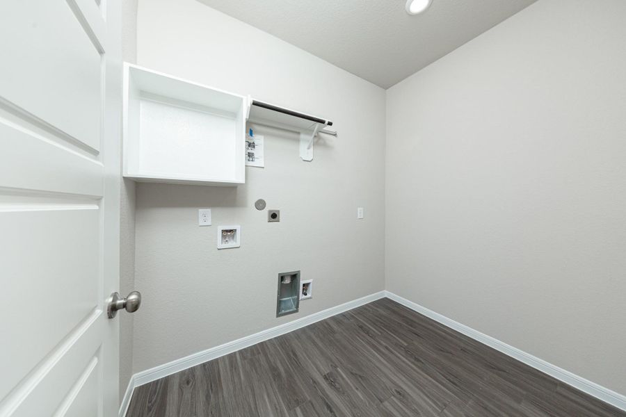 Spacious, unfurnished interior of a new home in River Ranch, Dayton (Image 14).