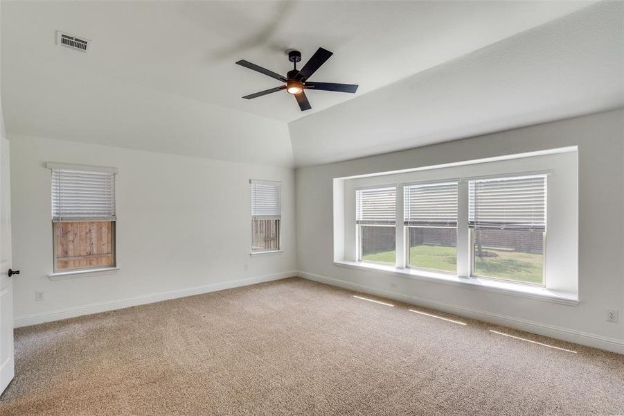Spacious, unfurnished interior of a new home in Willow Wood Classic 60, McKinney (Image 18). Spacious, unfurnished interior of a new home in Willow Wood Classic 60, McKinney (Image 18).