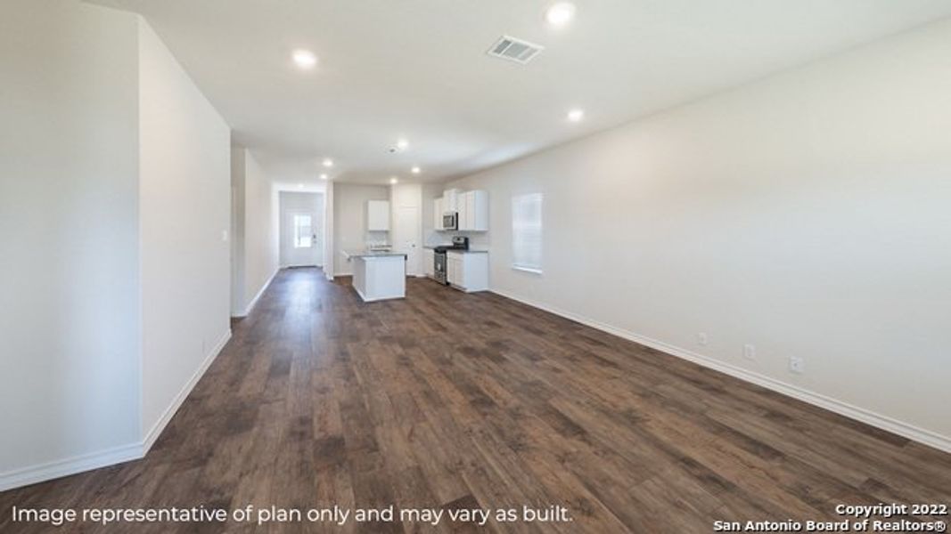 Spacious, unfurnished interior of a new home in Brookstone Creek, San Antonio (Image 19).