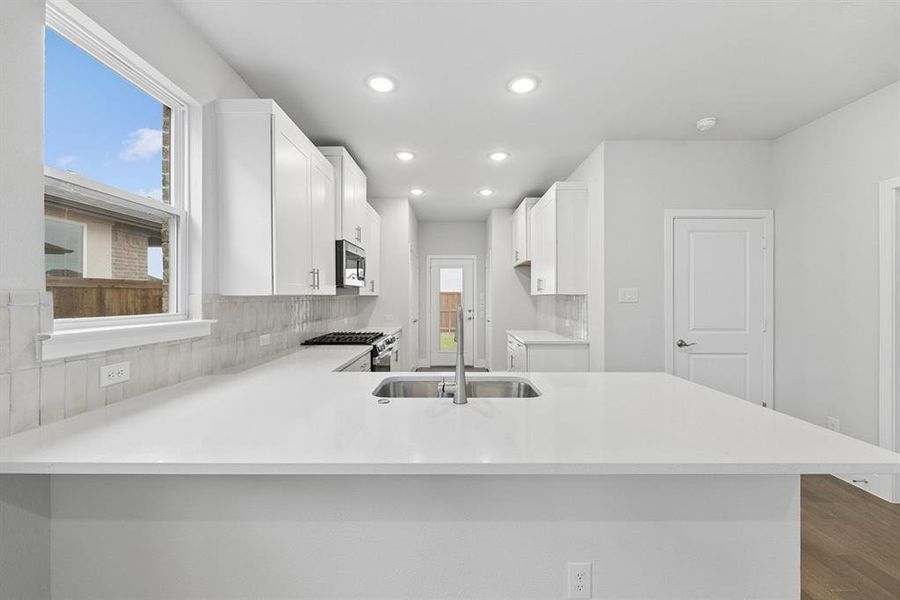 Furnished interior view inside a new home in Lexington Frisco, Frisco (Image 10).