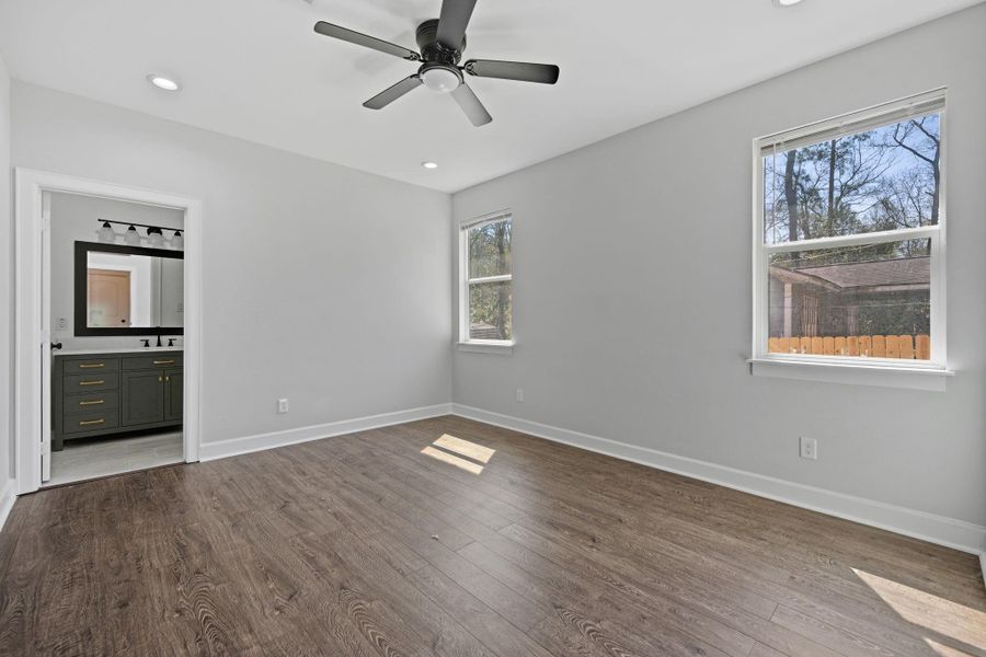 Spacious, unfurnished interior of a new home in , Shepherd (Image 17).
