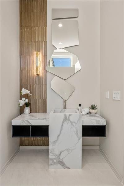 Furnished interior view inside a new home in , Atlanta (Image 66).