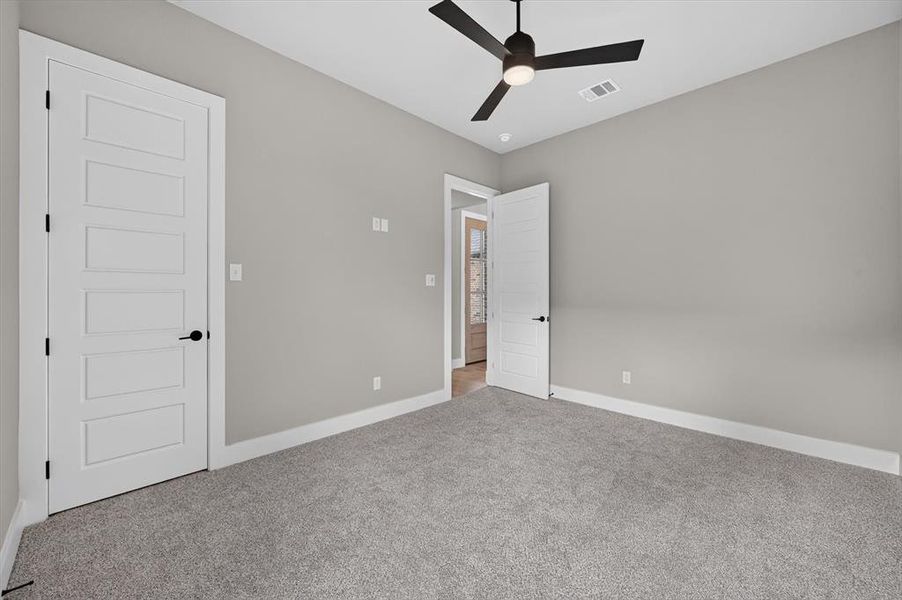Spacious, unfurnished interior of a new home in Coyote Crossing, Godley (Image 35).