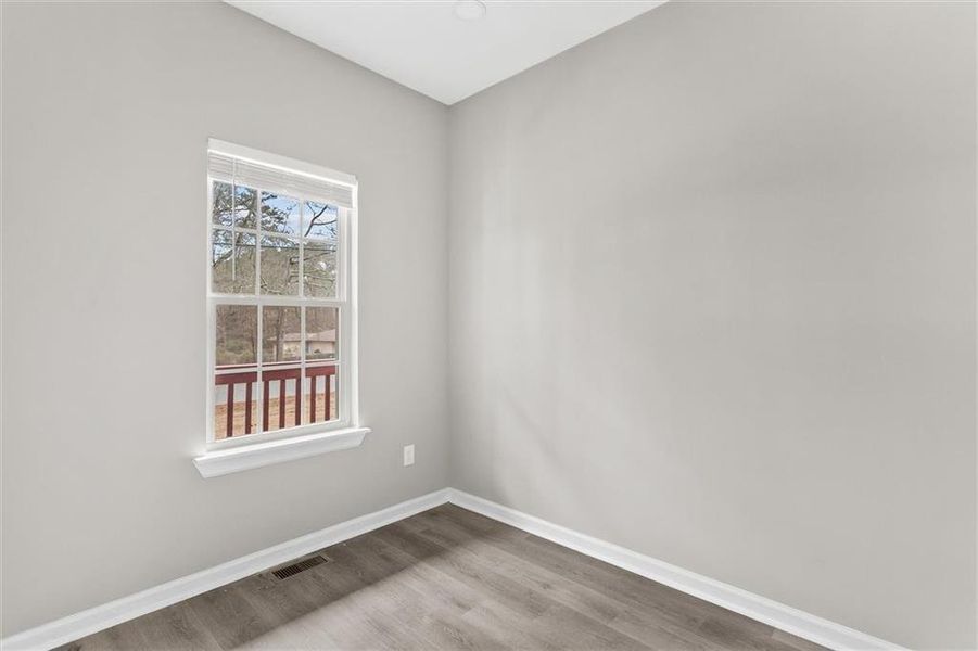 Spacious, unfurnished interior of a new home in , Stockbridge (Image 16).