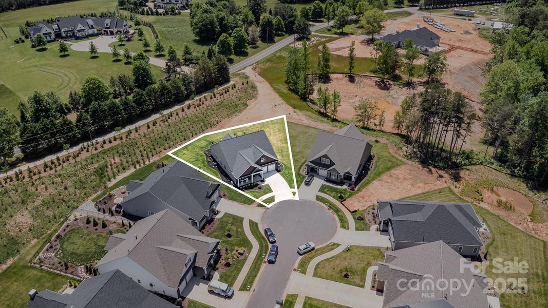 Fantastic setting and so close to the new clubhouse! Fantastic setting and so close to the new clubhouse!