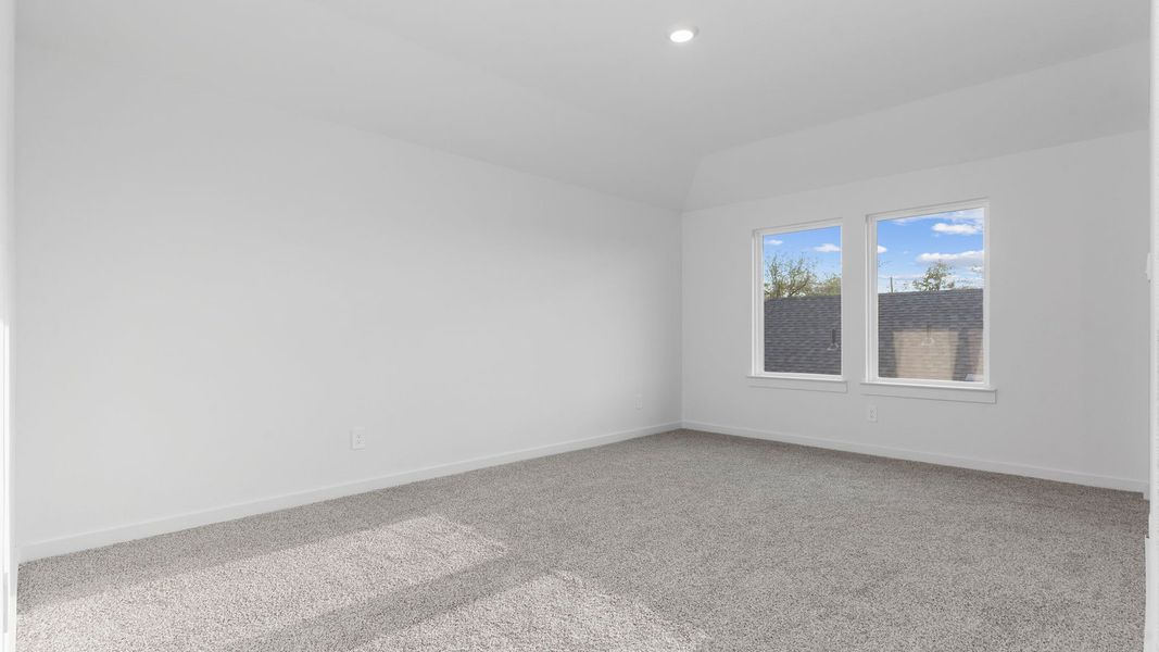 Spacious, unfurnished interior of a new home in Holly Ridge, Rosenberg (Image 22).