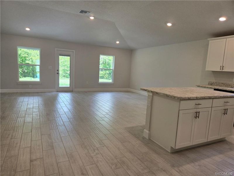 Spacious, unfurnished interior of a new home in Wyld Palms, Inverness (Image 12).