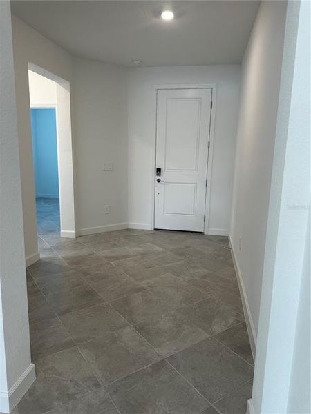 Spacious, unfurnished interior of a new home in Island Lakes at Coco Bay: Executive Homes, Englewood (Image 13).